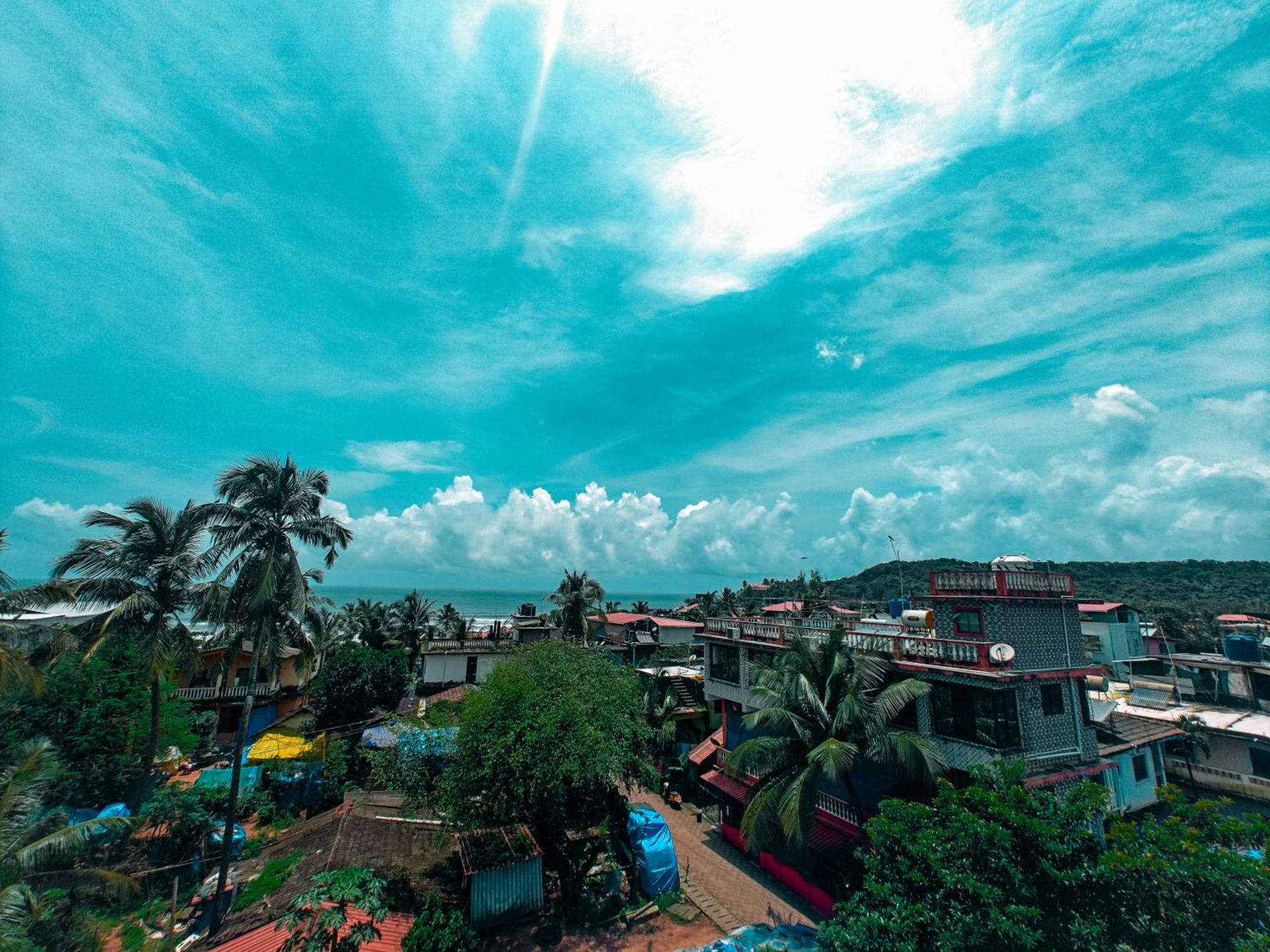 Crystal Bay Baga Hotel Exterior photo