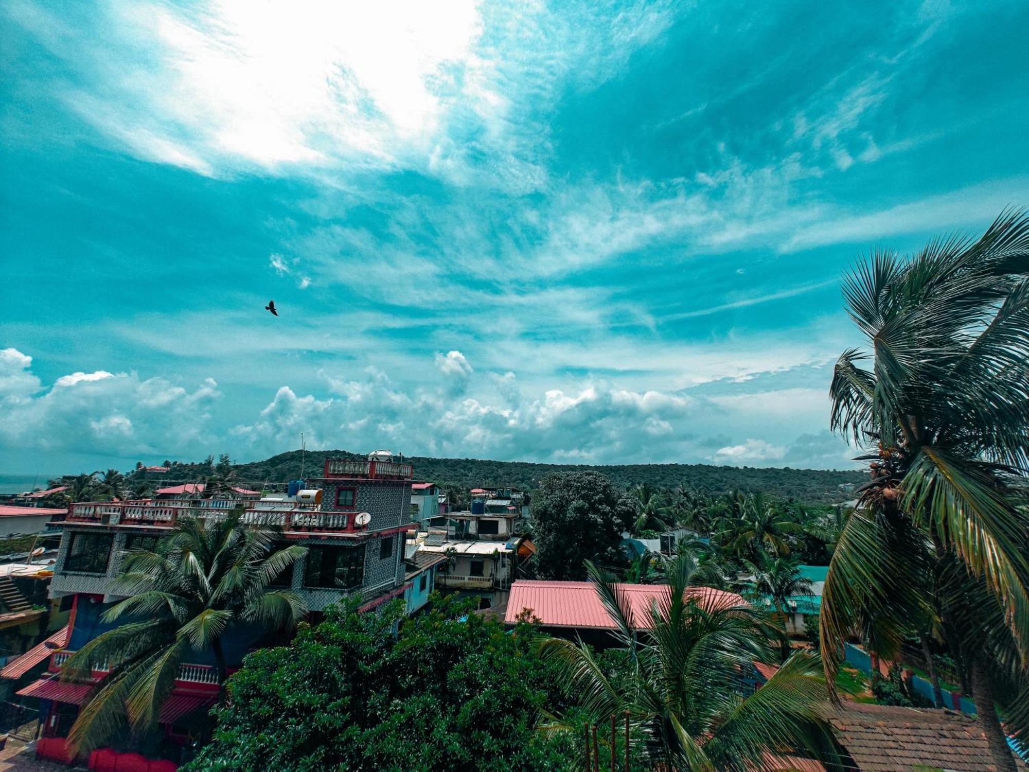 Crystal Bay Baga Hotel Exterior photo